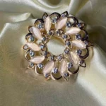 Enchante Glamour Brooch - Image 2