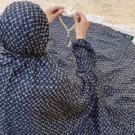 Namaz Chadar with Sleeves - Midnight Majesty - Image 2